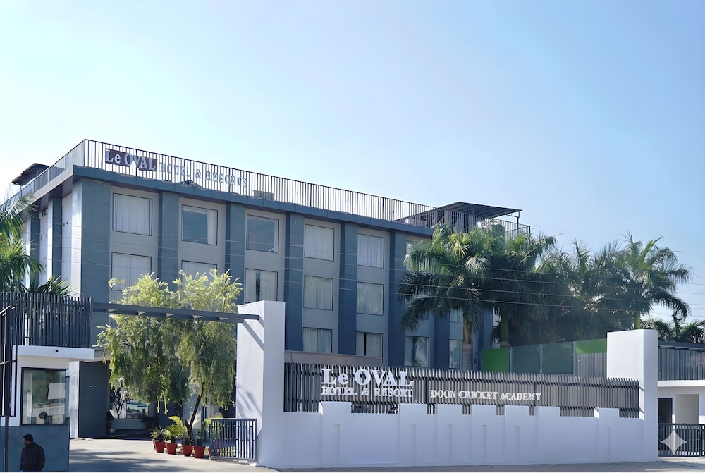 Le Oval Hotel & Resorts - last minute hotel in Dehra Dun