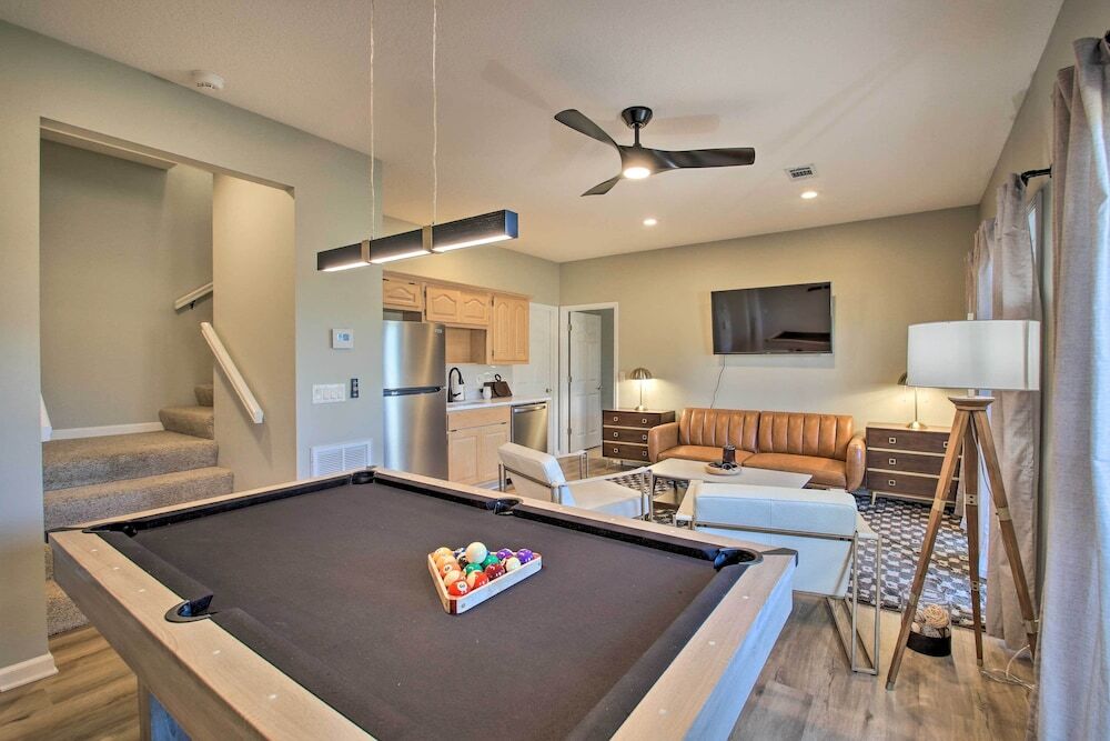 Hot Springs Village Home on Golf Course — 4-Star Luxury Hotel in Owensville, United States