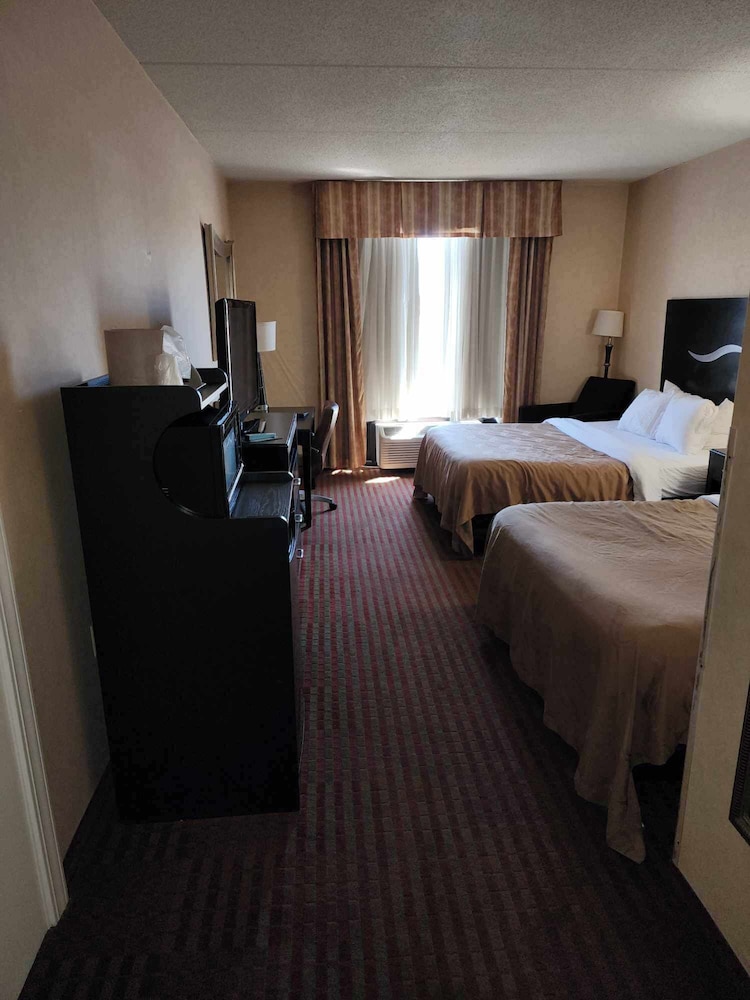 Quality Inn & Suites Somerset Downtown - photo 14