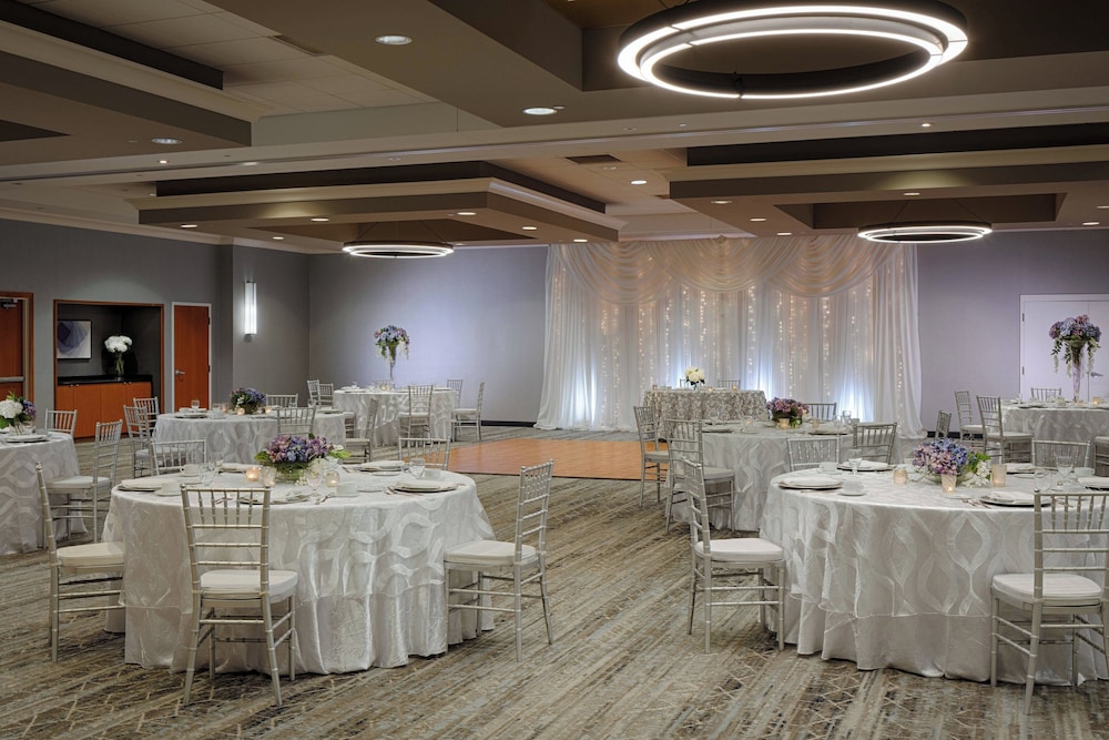 Courtyard by Marriott Springfield Downtown - photo 40