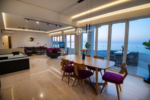 Lost in the view Luxury Apartment with Seaview — 4-Star Luxury Hotel in Rethymno, Greece