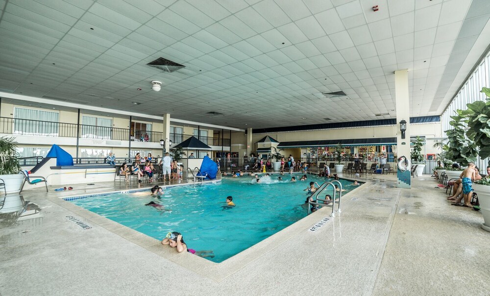 Emerald Beach Hotel - photo 7