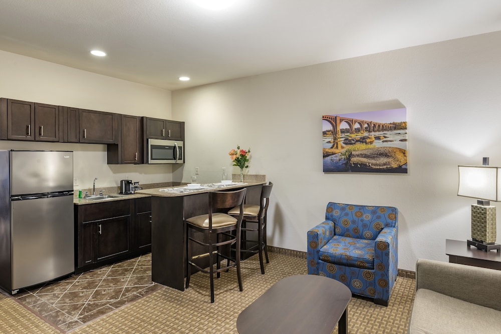 Stay Over Suites - photo 7
