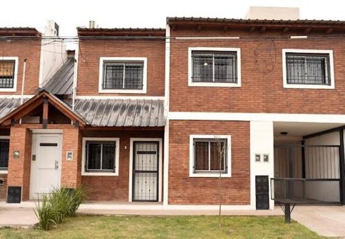 Cozy House — San Nicolas De Los Arroyos — photo 2