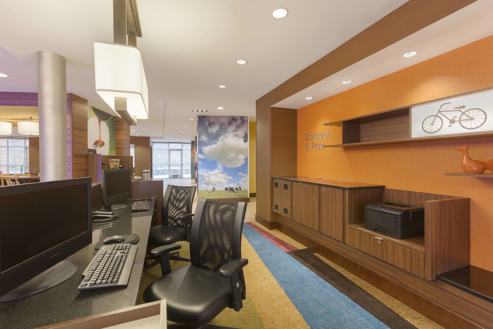 Fairfield Inn & Suites by Marriott Pittsburgh Downtown - photo 32
