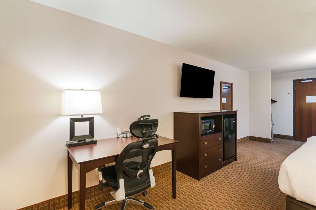 Clarion Hotel Convention Center - photo 27