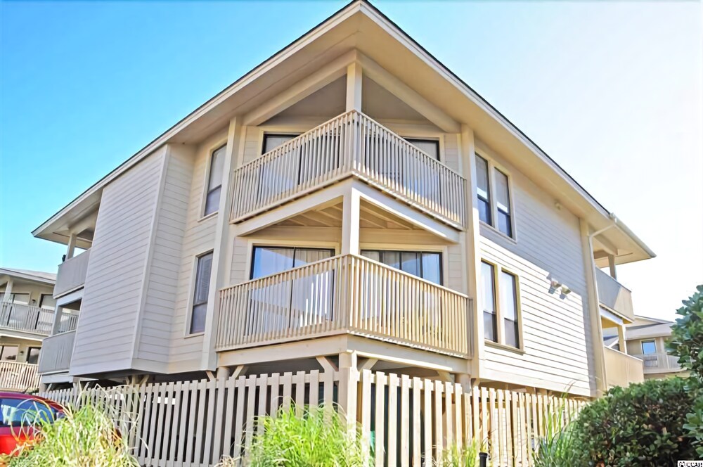 Tilghman Lakes H4 — 4-Star Luxury Hotel in Myrtle Beach, United States