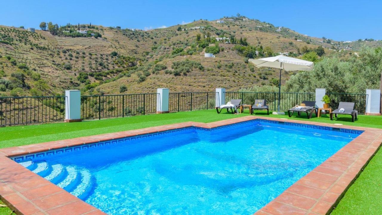 Casa Las Esparragueras Competa by Ruralidays — 4-Star Luxury Hotel in Competa, Spain