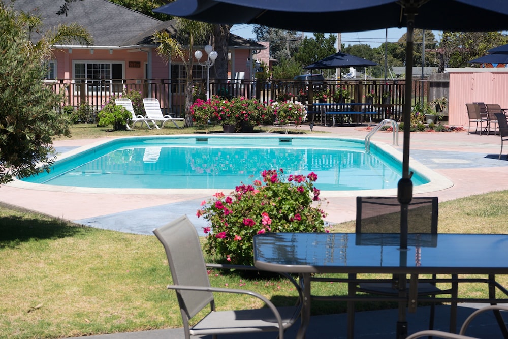 Butterfly Grove Inn - photo 45