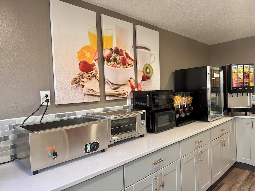 Baymont by Wyndham Great Falls City Center - photo 25