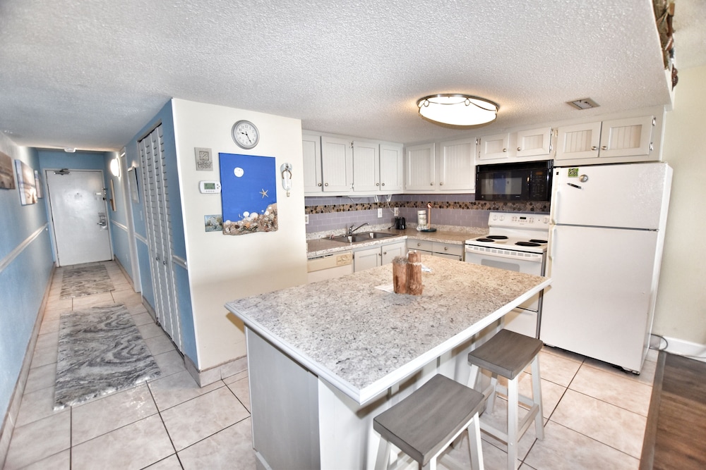 0112 Waters Edge Resort condo - photo 14