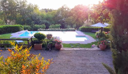 Tuscan Hills Stonehouse Garden Pool — Vicchio