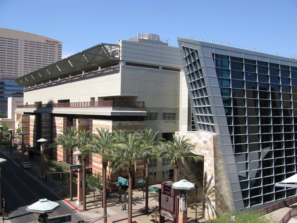 Hilton Phoenix Airport - photo 71