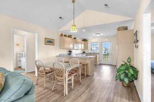 No Worries by Oak Island Accommodations - photo 48