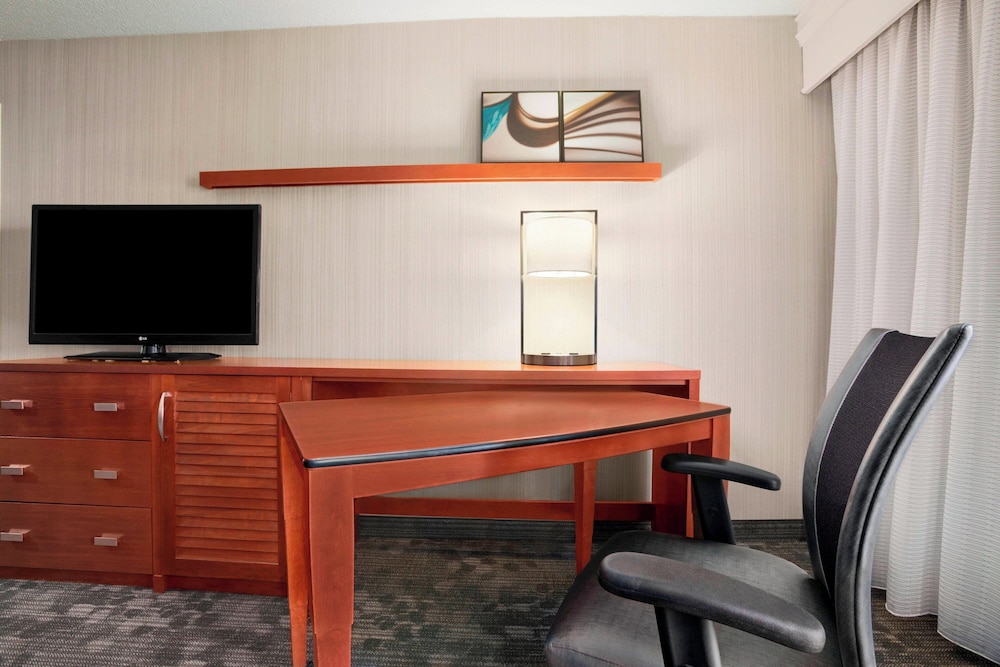Courtyard by Marriott Springfield - photo 14