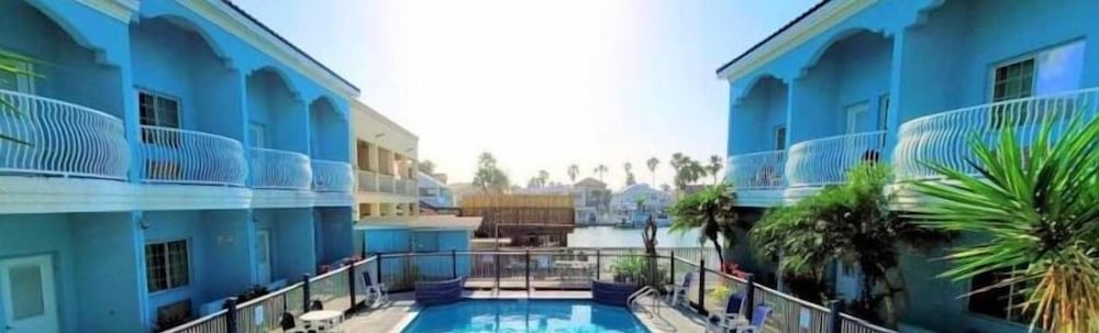 Casa Bella Hotel and Suites - featured photo