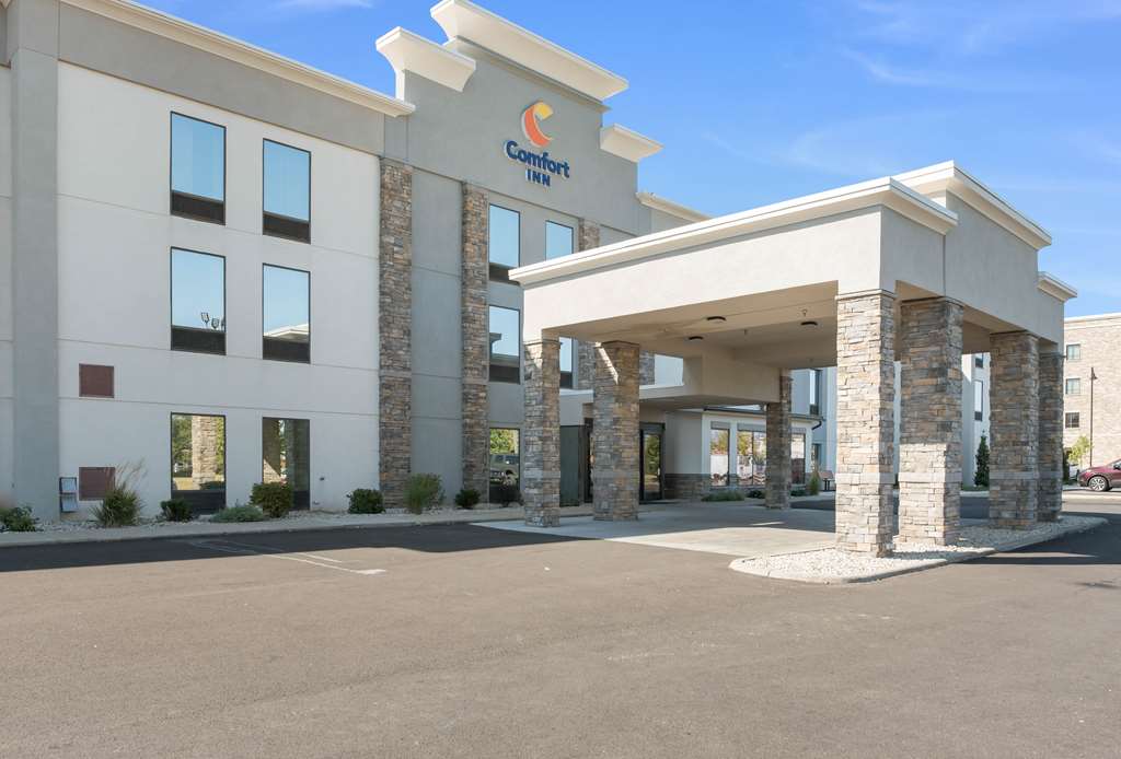 Comfort Inn Grove City Columbus South in Grove, United States
