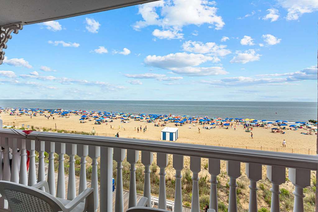 Boardwalk Plaza Hotel - photo 22