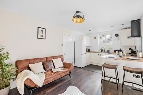 Luxury Holiday Apartments — 4-Star Luxury Hotel in Torquay, United Kingdom