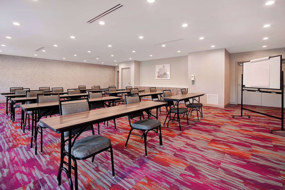 Home2 Suites by Hilton Shepherdsville Louisville South - photo 39