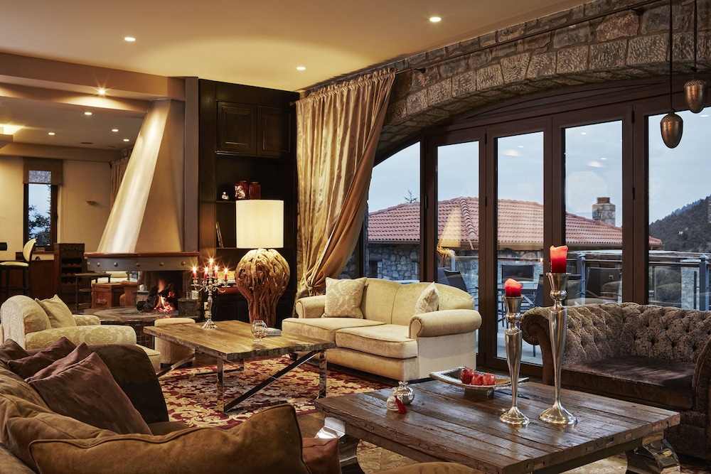 Nefeles Mainalon Luxury Residences & Lounge — hotel in Tripoli