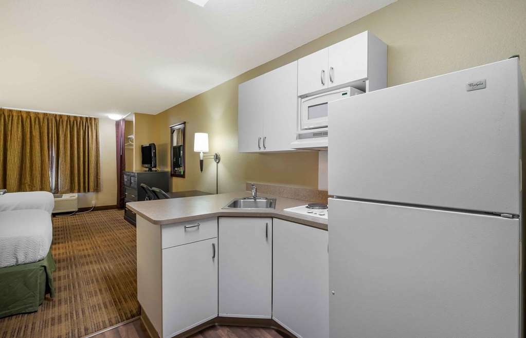 Extended Stay America Suites Champaign Urbana - photo 23