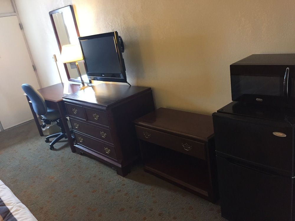 Travelodge by Wyndham Lynchburg - photo 19