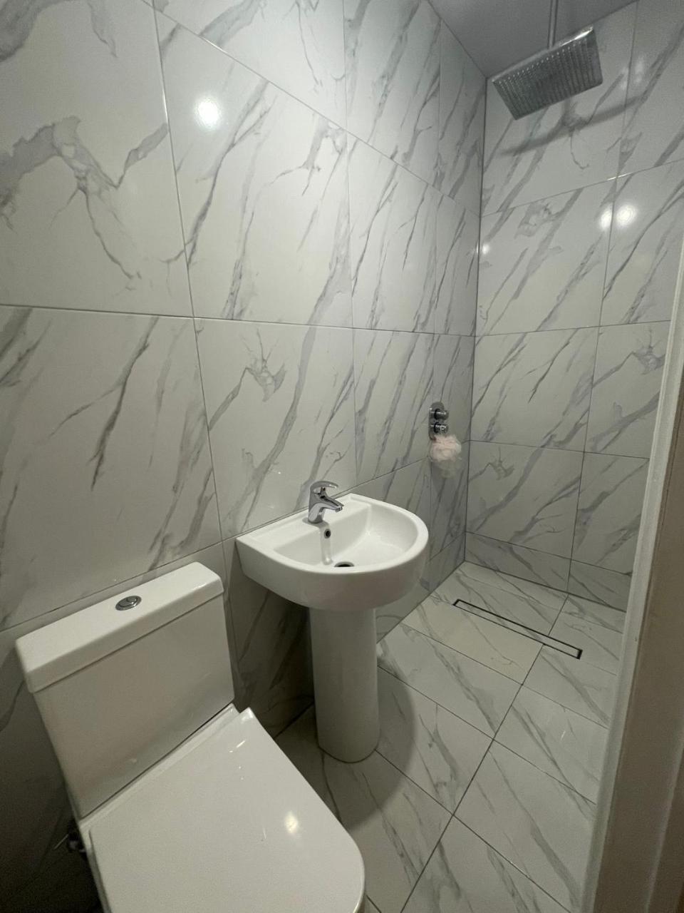 Brand New Modern Flat — Southall — photo 4