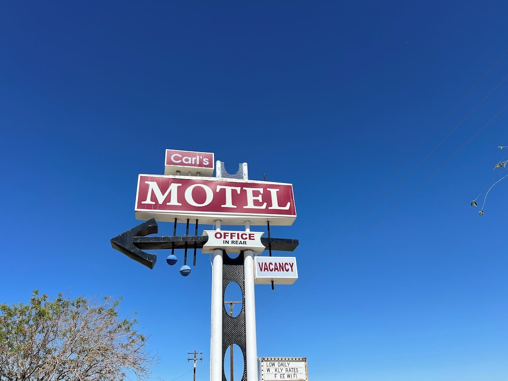 Carl's Motel - photo 16