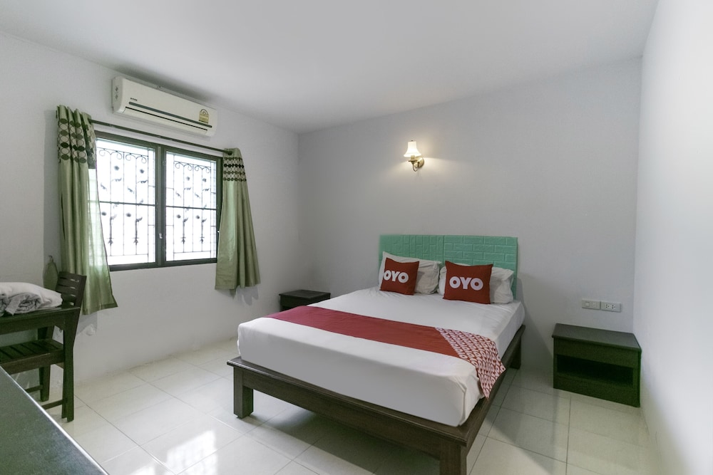 OYO 75392 Phachuen Resort in Sattahip, Thailand