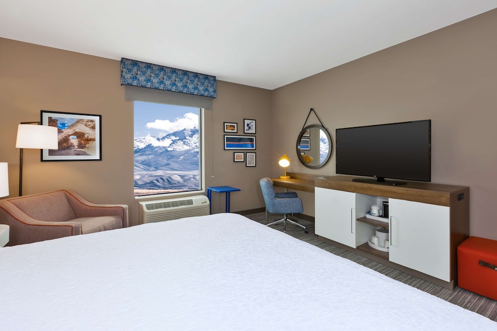 Hampton Inn & Suites Wells - photo 11