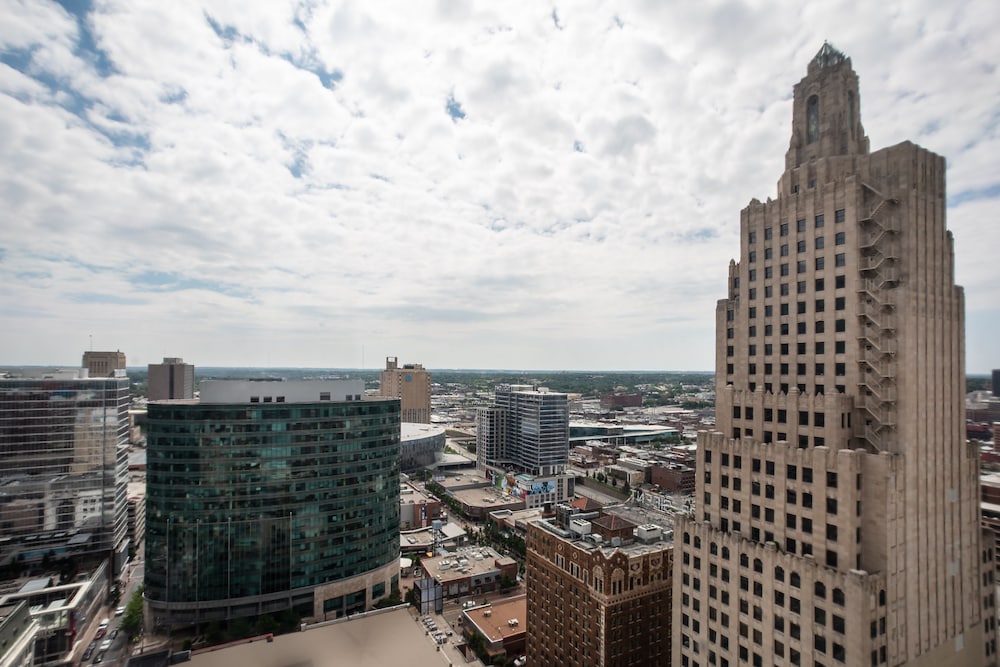 Crowne Plaza Kansas City Downtown by IHG - photo 65