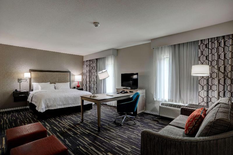 Hampton Inn & Suites Ardmore - photo 43