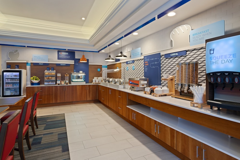 Holiday Inn Express Hauppauge Long Island - photo 43