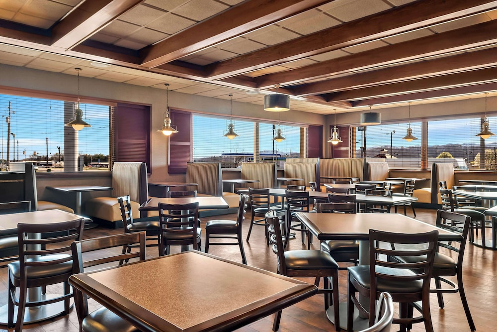 Best Western Newport Inn - photo 40