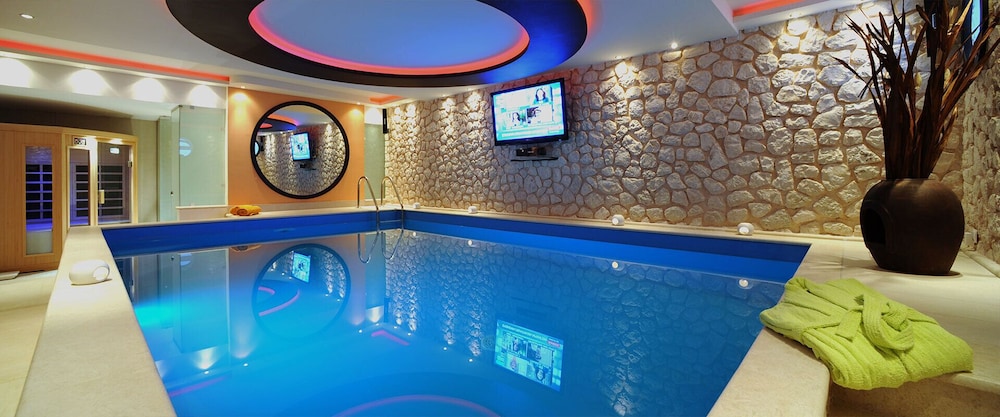 Vip Luxury Villa Privilege Exclusive — 4-Star Luxury Hotel in Corfu, Greece