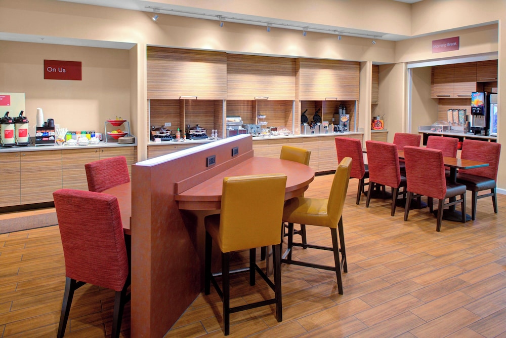 TownePlace Suites by Marriott Parkersburg - photo 19