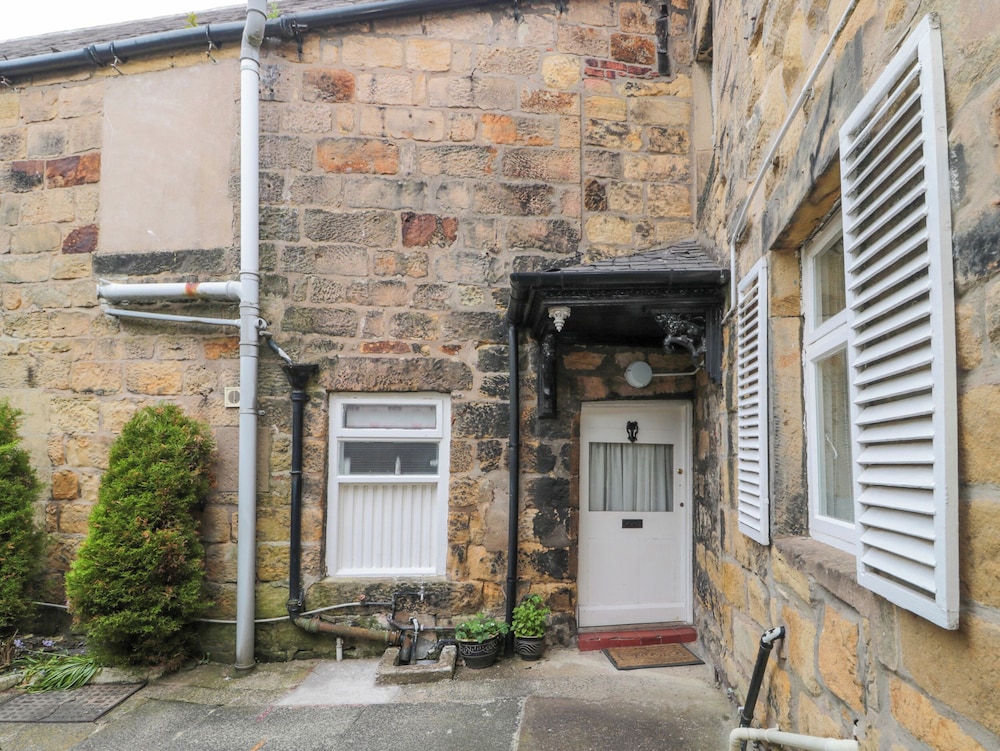 White Swan Cottage — 4-Star Luxury Hotel in Alnwick, United Kingdom