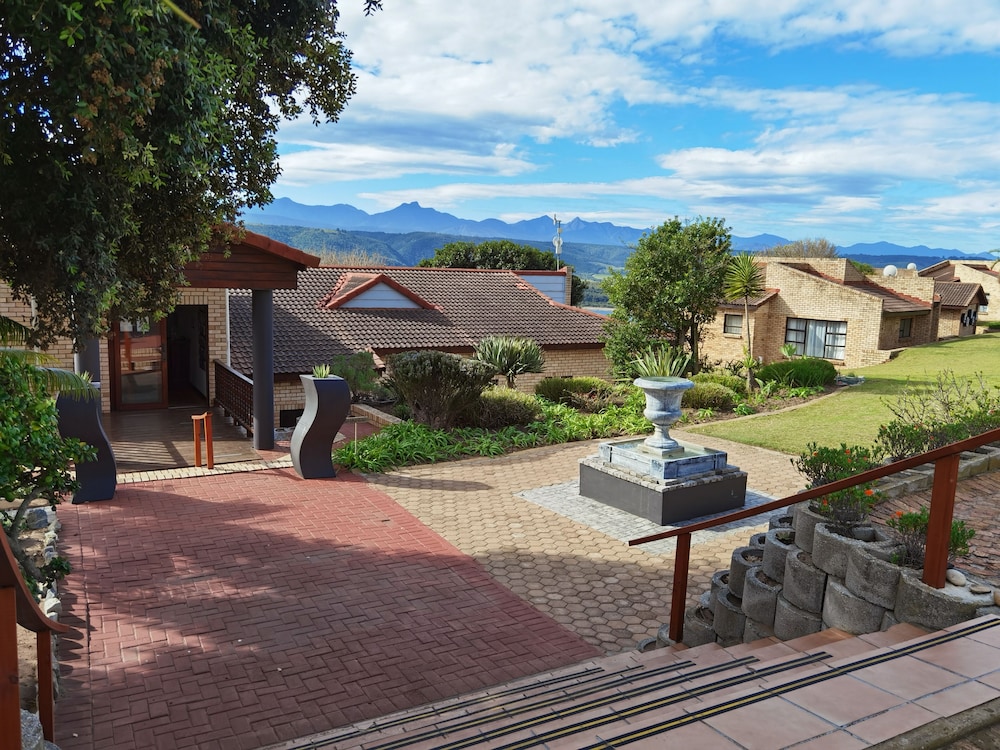 Eagles Nest - carbon neutral hotel in George