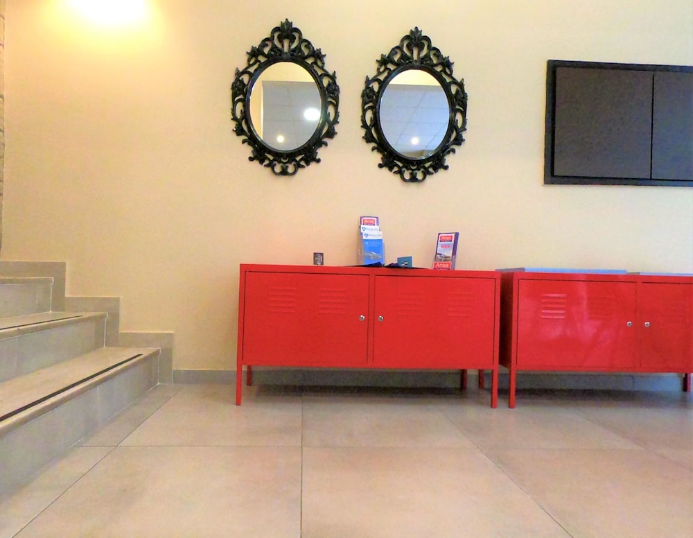 Hotel Achillion in Piraeus, Greece