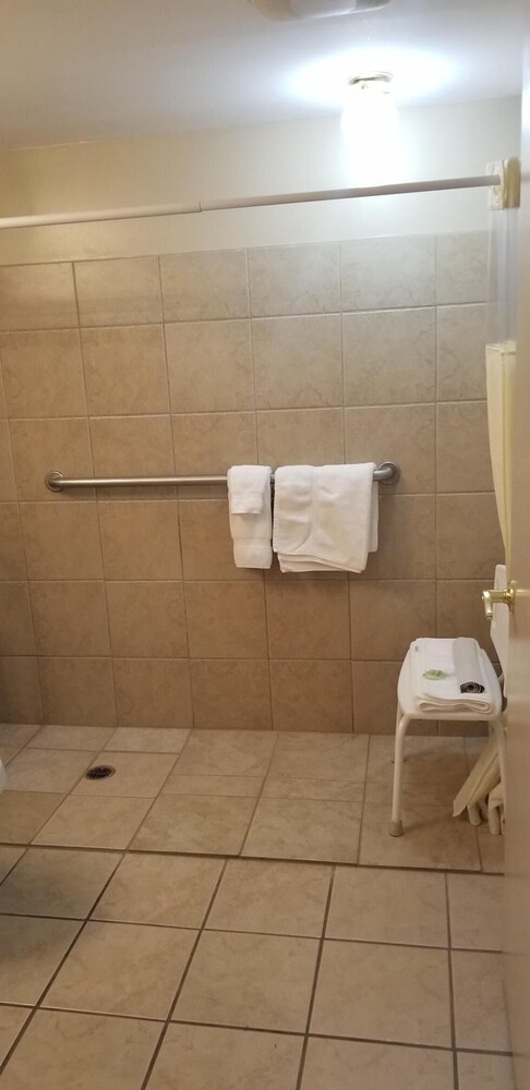 Lake Powell Canyon Inn - photo 25