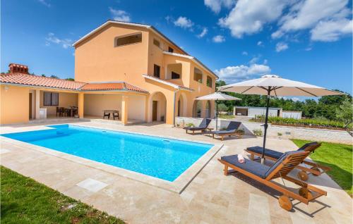 Gorgeous Home In Divsici With Wifi — 4-Star Luxury Hotel in Marcana, Croatia