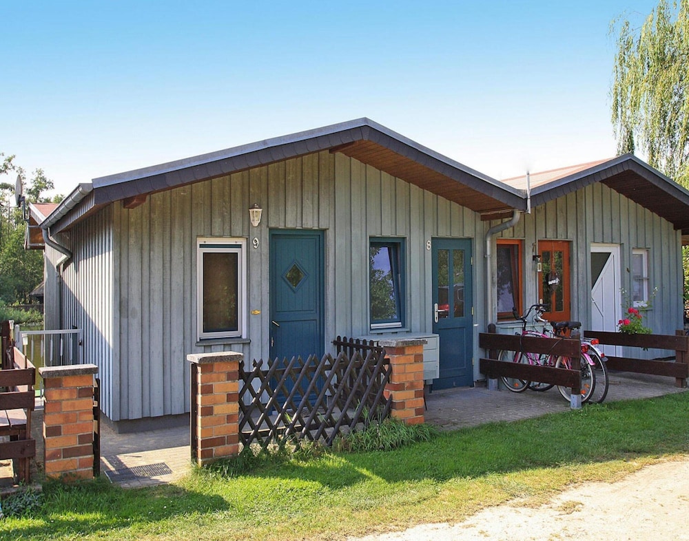 Bootshaus Mirow - carbon neutral hotel in Mirow