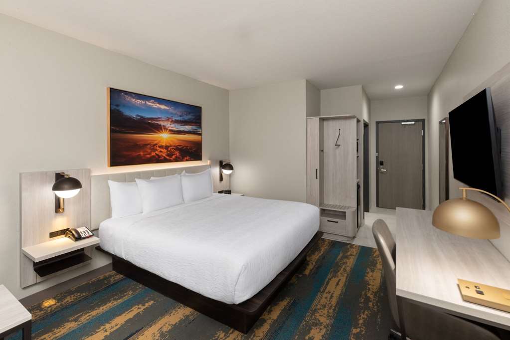 Hawthorn Extended Stay by Wyndham DeSoto - photo 18