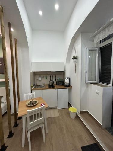 Pepa's Home 2 — 4-Star Luxury Hotel in Naples, Italy