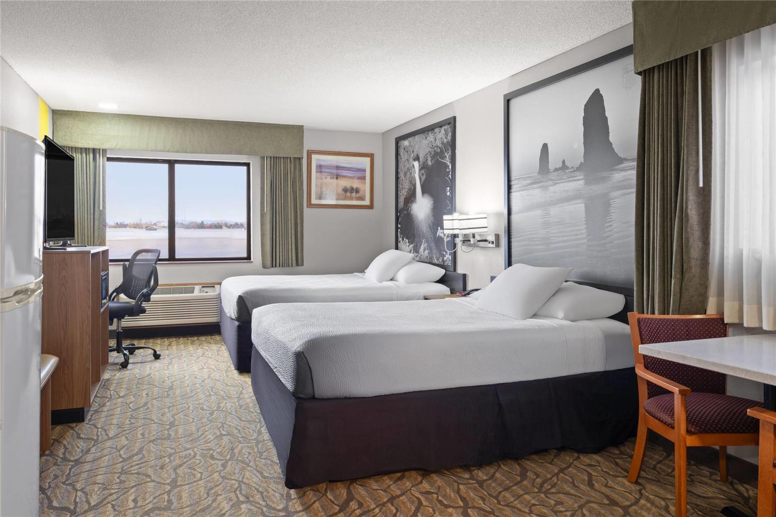 Super 8 by Wyndham Baker City - photo 18