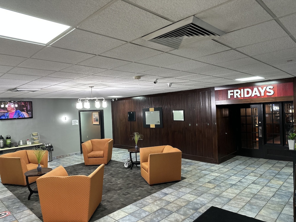 Wilkes Barre Inn and Suites - photo 4