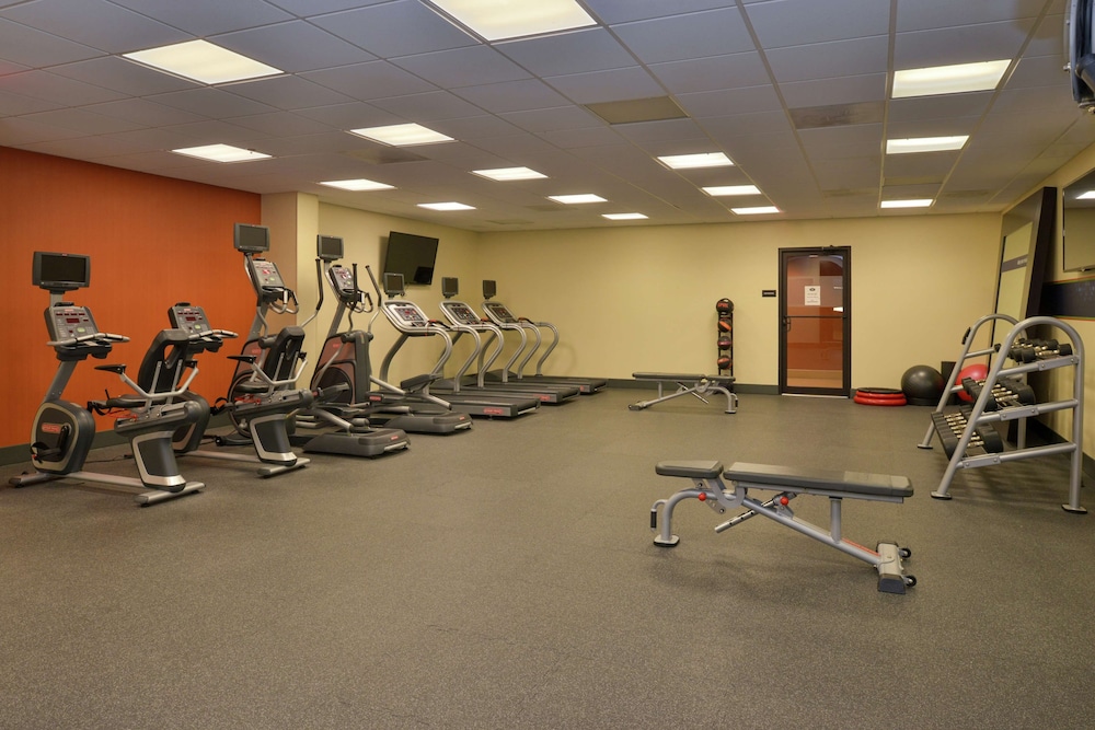 Hampton Inn Frederick - photo 31