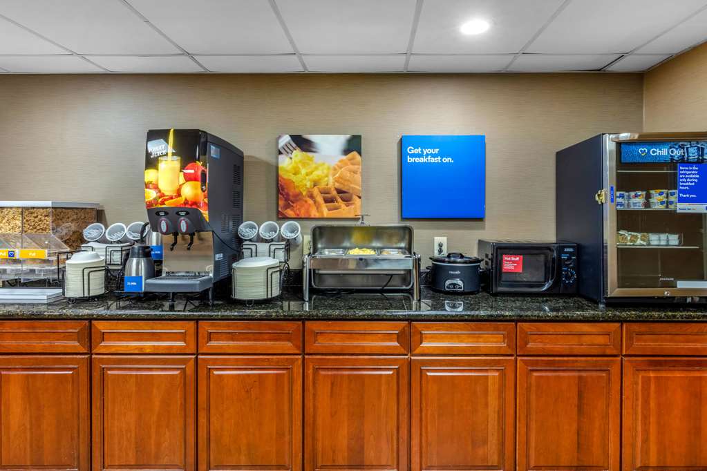 Comfort Inn & Suites Hamilton Place - photo 29