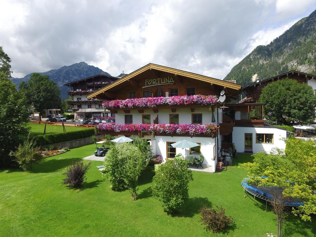 Appartements Fortuna — 4-Star Luxury Hotel in Innsbruck, Austria